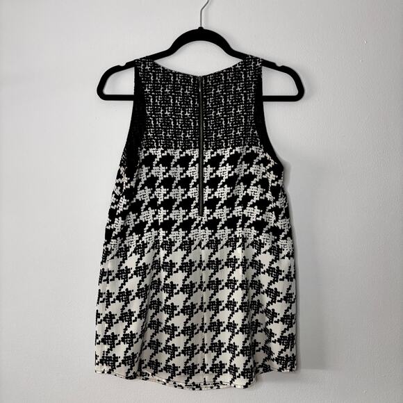CAbi Women's Black and White Houndstooth Detailed Flowy Tank Top Size Small - Picture 9 of 12